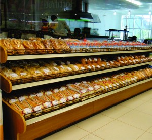 Balcão expositor 3 níveis