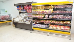 Expositor lateral para Salmorados Alto e Expositor vertical refrigerado