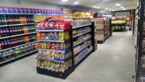 Gôndola Central Supermercado baixa